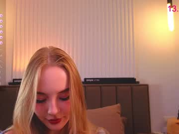 webcam girl lissa_meooow live cam image #10208286