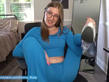 webcam girl emma_ruby live cam image #9345209