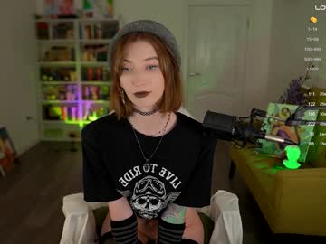 webcam girl loony_moony live cam image #8012301