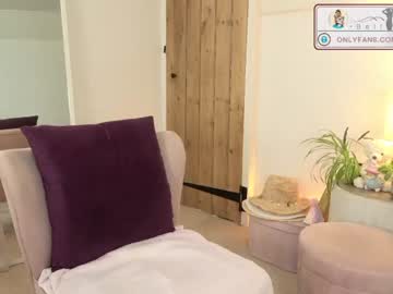 webcam girl belle_jlou live cam image #3961074