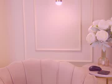 webcam girl gwenbanks live cam image #10970783