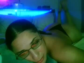 webcam girl queenouid live cam image #10557241