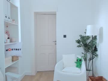 webcam girl eleonora_linn_ live cam image #10632738