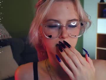 webcam girl audreycarvin live cam image #10331423