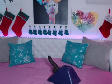 webcam girl holihurricane live cam image #8077361