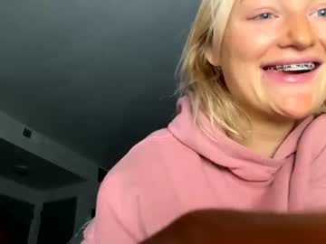 webcam girl slimthickchick98 live cam image #3933190