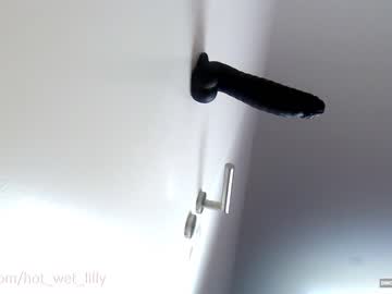webcam girl hot_wet_lilly live cam image #6178620