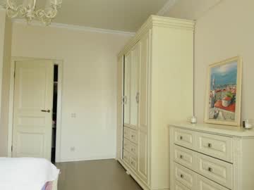 webcam girl eleonora_linn live cam image #2967010