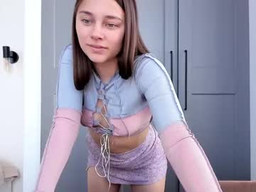 webcam girl eleonora_linn live cam image #2785528