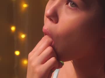 webcam girl helenmoors live cam image #5950634