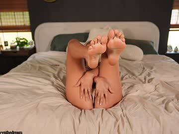 webcam girl livanddrew live cam image #12949900
