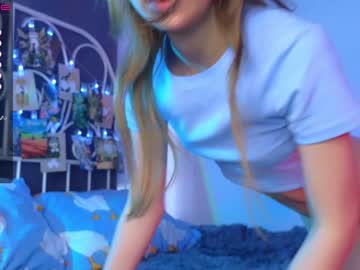 webcam girl cute_fox_girl live cam image #9492054