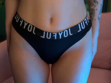 webcam girl yours_lola live cam image #1781723