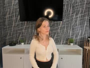webcam girl lynnatlee live cam image #9019163