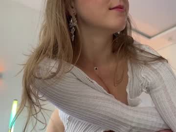webcam girl girl_next_door19 live cam image #9370780