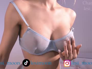 webcam girl lesi_moon live cam image #8412708
