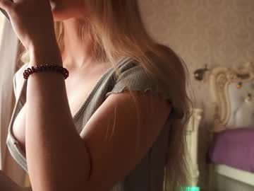 webcam girl annrainbow live cam image #8423602