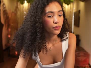 webcam girl amnie_ live cam image #10211360