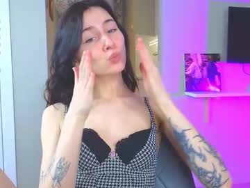 webcam girl kingkong_my_bf live cam image #12160256