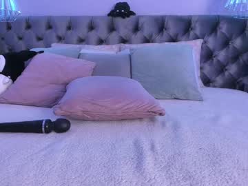 webcam girl naomii_soto live cam image #11460155