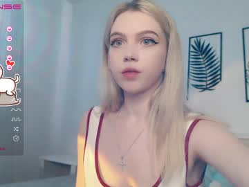 webcam girl small_blondee live cam image #4859982