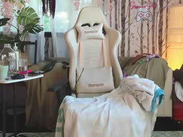 webcam girl juliette_garden live cam image #9386722
