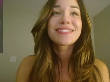 webcam girl valerie_james3 live cam image #9835996