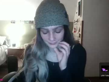 webcam girl pixelatedprincess live cam image #4579421