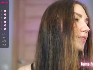 webcam girl angels_kiss live cam image #4077884