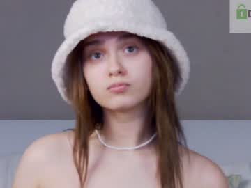webcam girl evi_wow live cam image #7605043