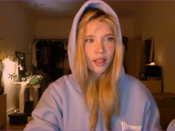 webcam girl bitter_moon live cam image #4533723