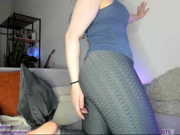 webcam girl in_tune live cam image #3048180
