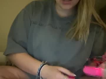 webcam girl m3ganzwrld live cam image #3948475