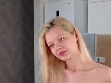 webcam girl ifiwasyourgf live cam image #12087668