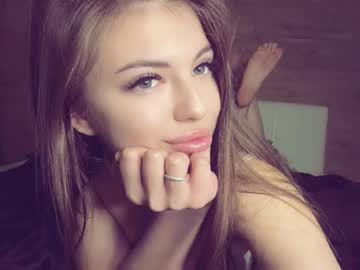 webcam girl aryamirelle live cam image #12055237