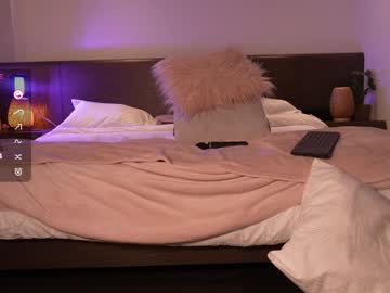 webcam girl lau__1 live cam image #10742330