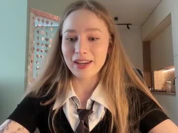 webcam girl whoisalisa live cam image #12956614