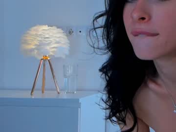 webcam girl uwunikaa live cam image #8352577