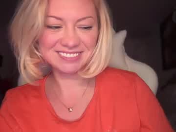 webcam girl kiradivine live cam image #10702918