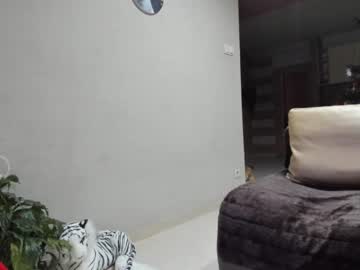 webcam girl sofiaandwonderland live cam image #1026763