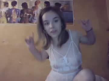 webcam girl cute_alyssia live cam image #6778579