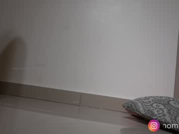 webcam girl shena_nomy live cam image #9829676
