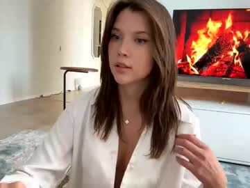 webcam girl bitter_moon live cam image #9508218