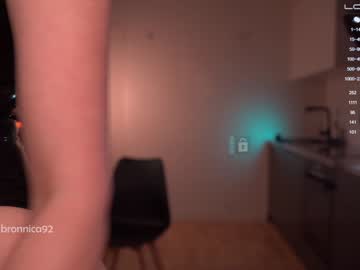 webcam girl bronnica live cam image #4453622