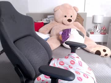 webcam girl smileyouarehere live cam image #12258945