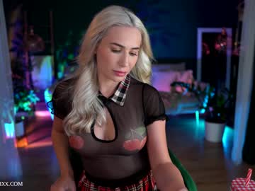 webcam girl provocatrixx live cam image #4004524