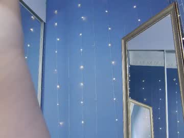 webcam girl kriskras__ live cam image #12834263