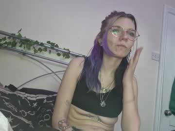 webcam girl lizzyylovesick live cam image #9550344