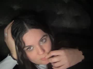 webcam girl gia_is_horny live cam image #4802034