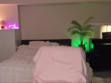 webcam girl uwuxo live cam image #8789716